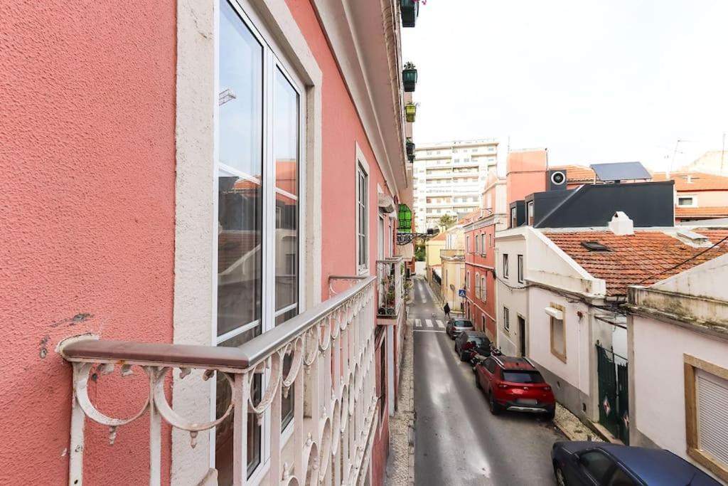 Vita Portucale ! Campo Ourique Design W/ Balcony Lisboa Extérieur photo